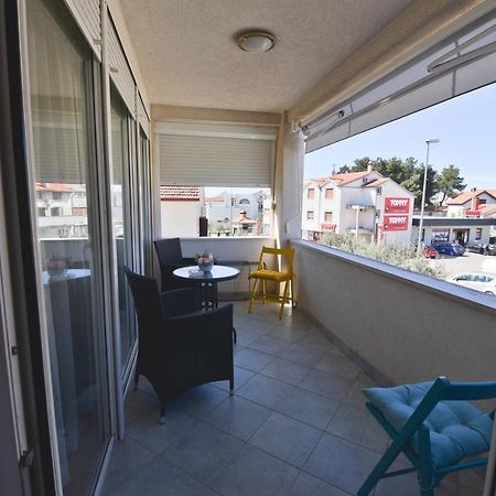 Apartment Nelly- Self Check-In Zara Esterno foto
