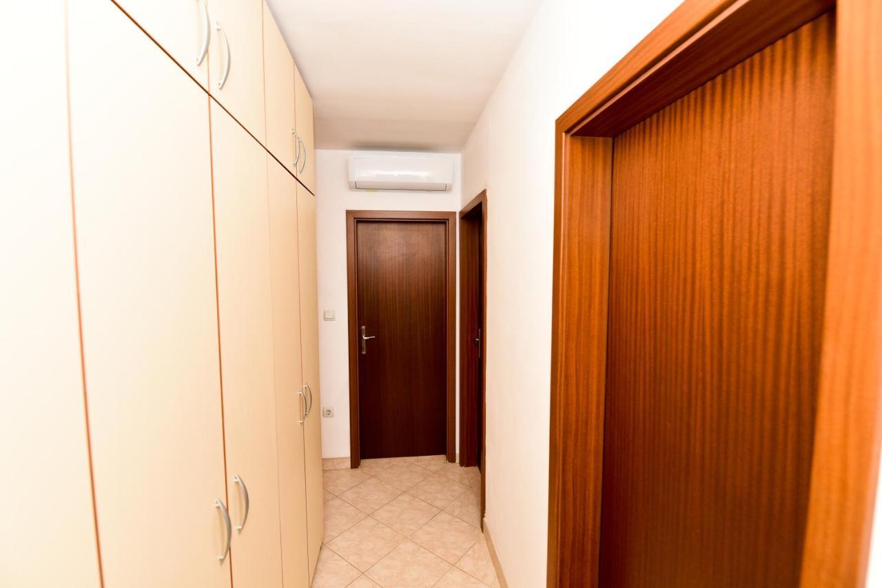 Apartment Nelly- Self Check-In Zara Esterno foto