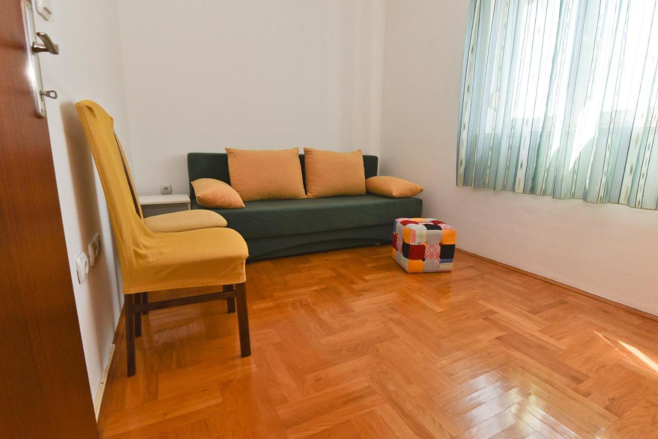 Apartment Nelly- Self Check-In Zara Esterno foto