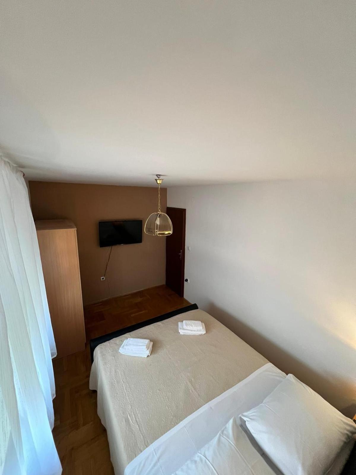 Apartment Nelly- Self Check-In Zara Esterno foto
